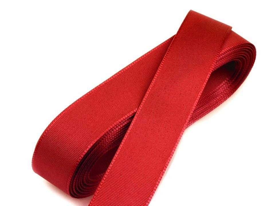 Červená stuha